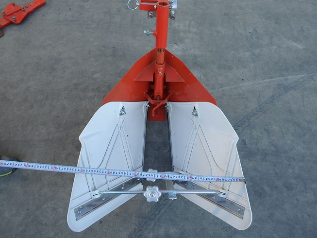 畝たて器 Vカット畝たて機 写真９